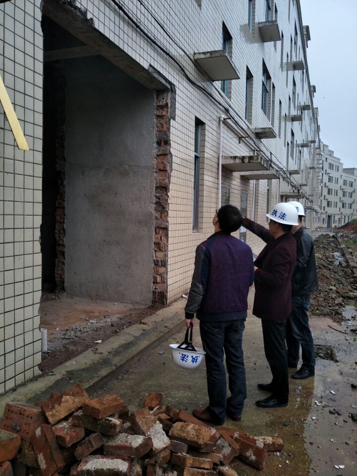 住建局:及时处置违规建设行为