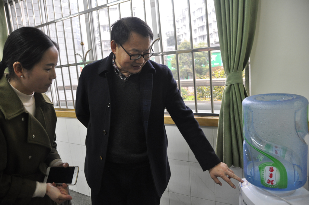 天元区银海学校迎接省卫生监督检查