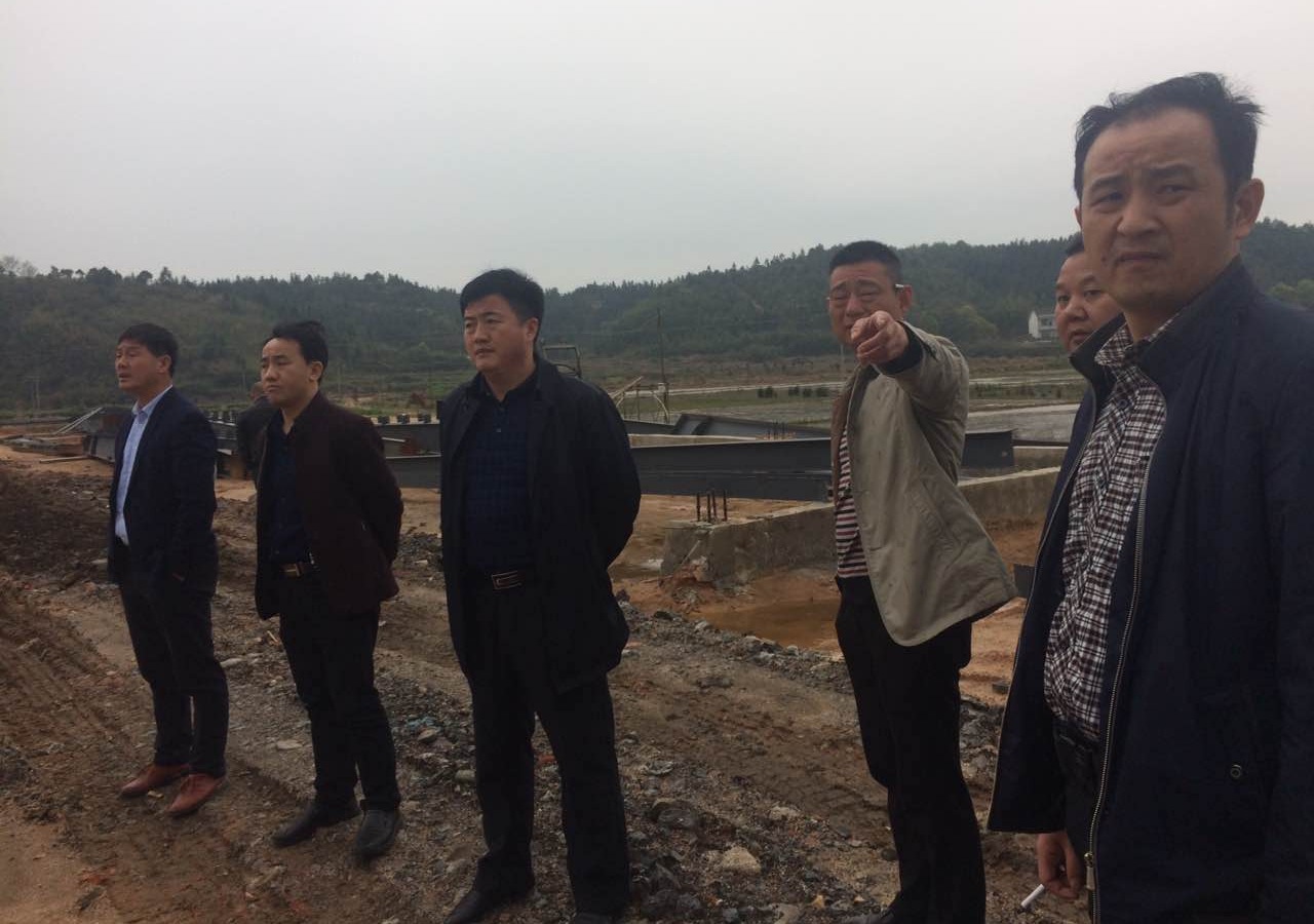 柔性执法见成效 违建厂房自行拆除