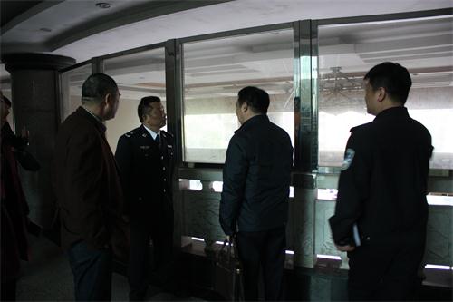 省高院法警总队一行到攸县法院督查指导安全工作