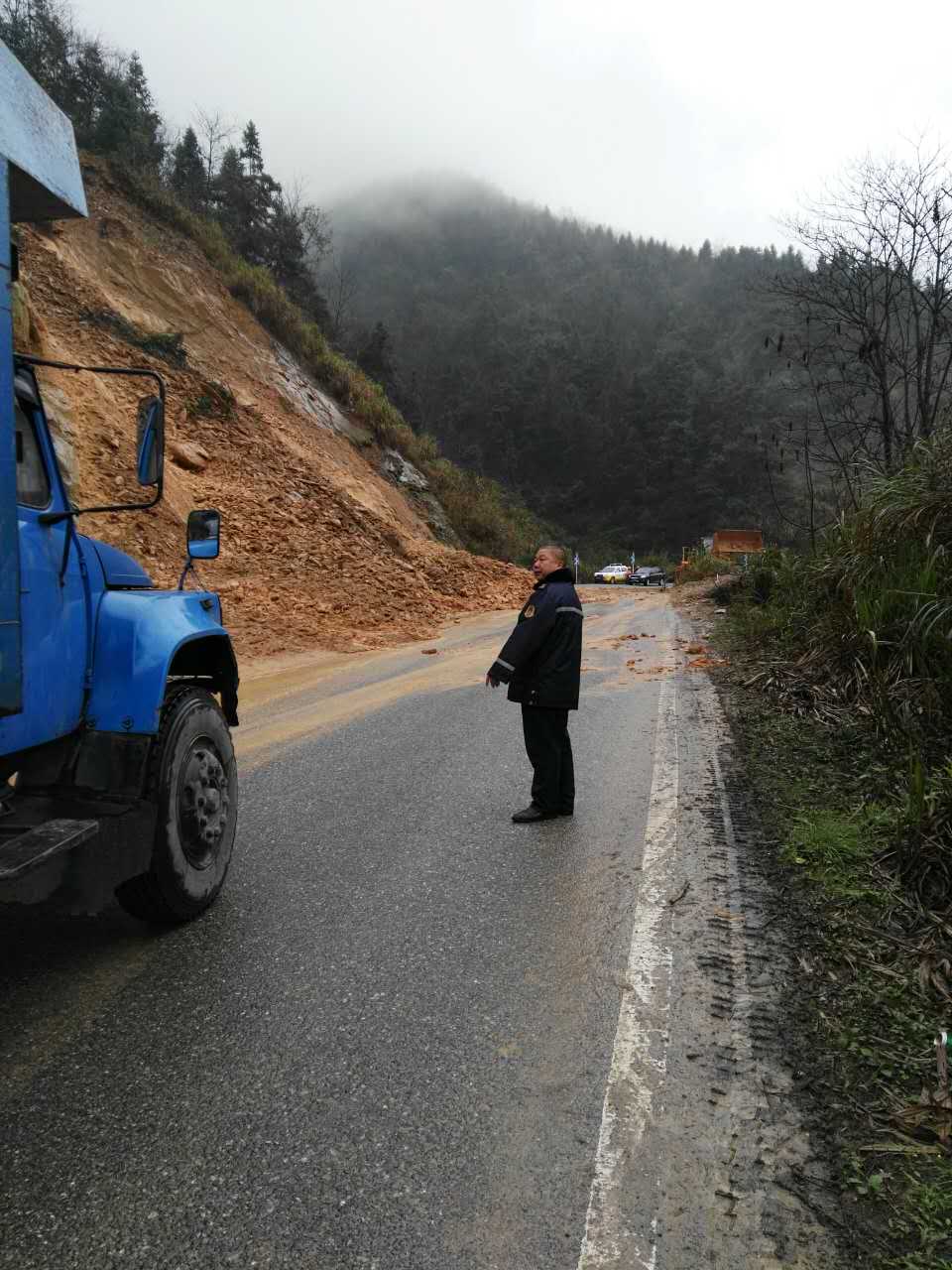 攸县公路局全力以赴保畅通