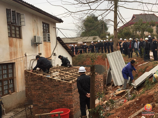县拆违办：快速联动，从严从快拆除违法建设