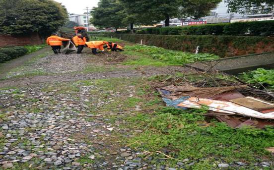 攸县城市管理和行政执法局环境卫生管理处开展城区垃圾死角、盲区清理行动