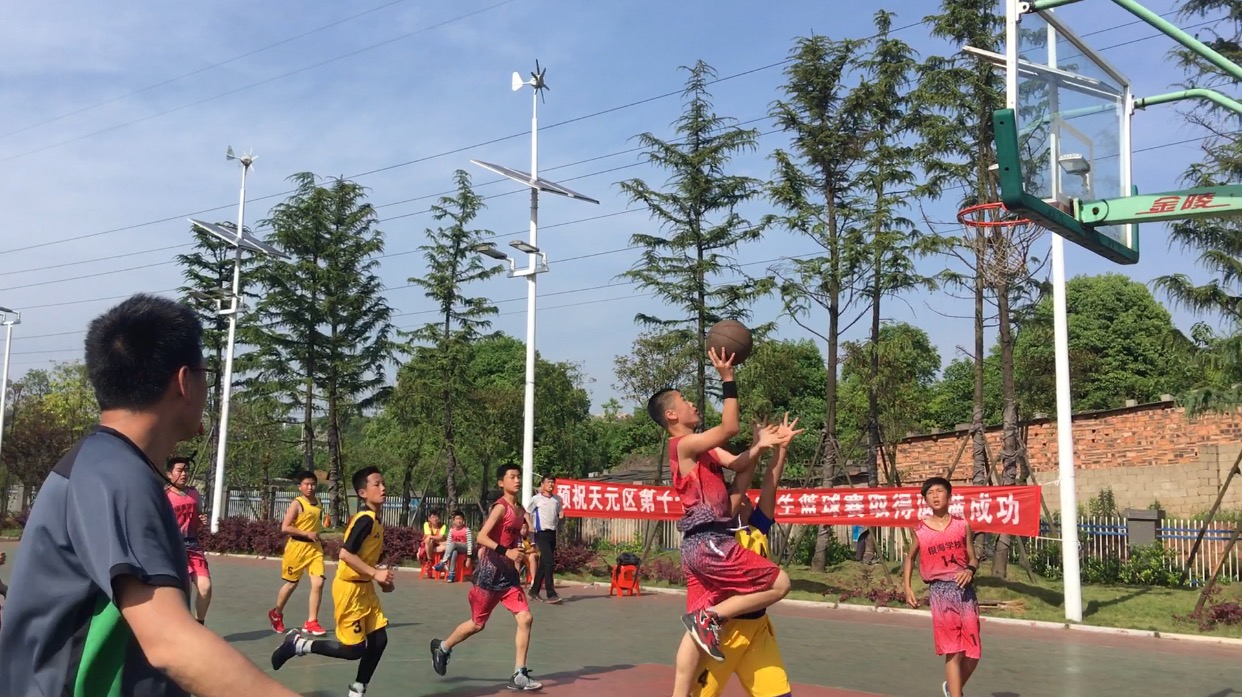 银海学校在区第十七届中小学篮球赛中喜获冠军