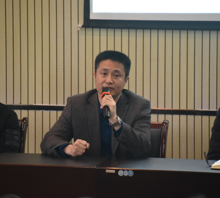 邓钢担任株洲市建宁实验中学校长