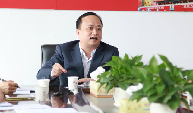 区长杨晓江督查国家卫生城市复审迎检工作