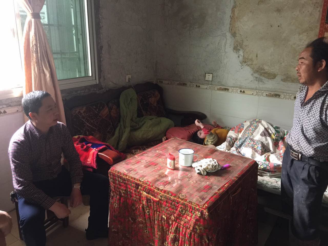 攸县住建局走访慰问结对扶贫户