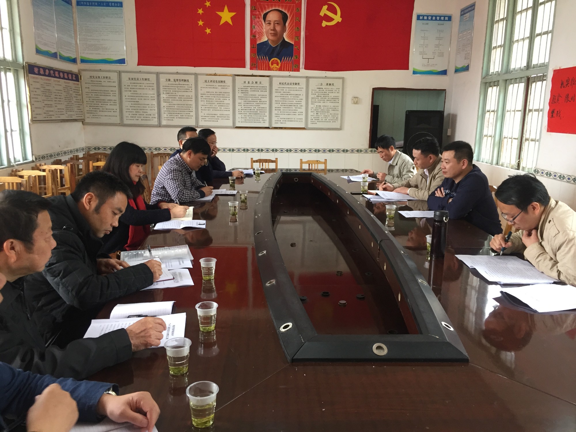市人大副主任李智一行来宁家坪镇进行“实施‘7 6’脱贫攻坚行动”专项调研
