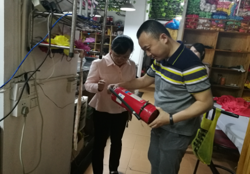 贺家土开展五一烟花鞭炮“打非”专项整治及消防安全排查