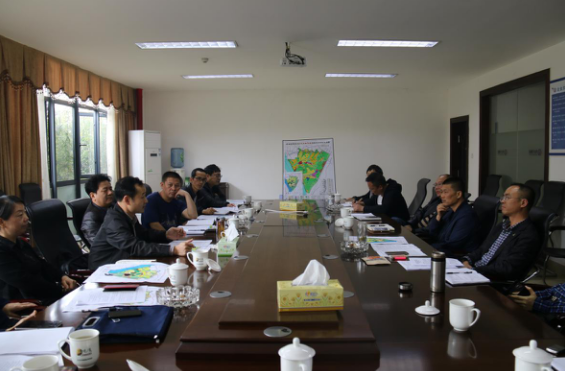 县住建局深入企业帮扶 破解企业发展难题