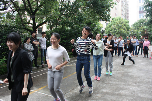 攸县法院举行干警职工趣味运动会