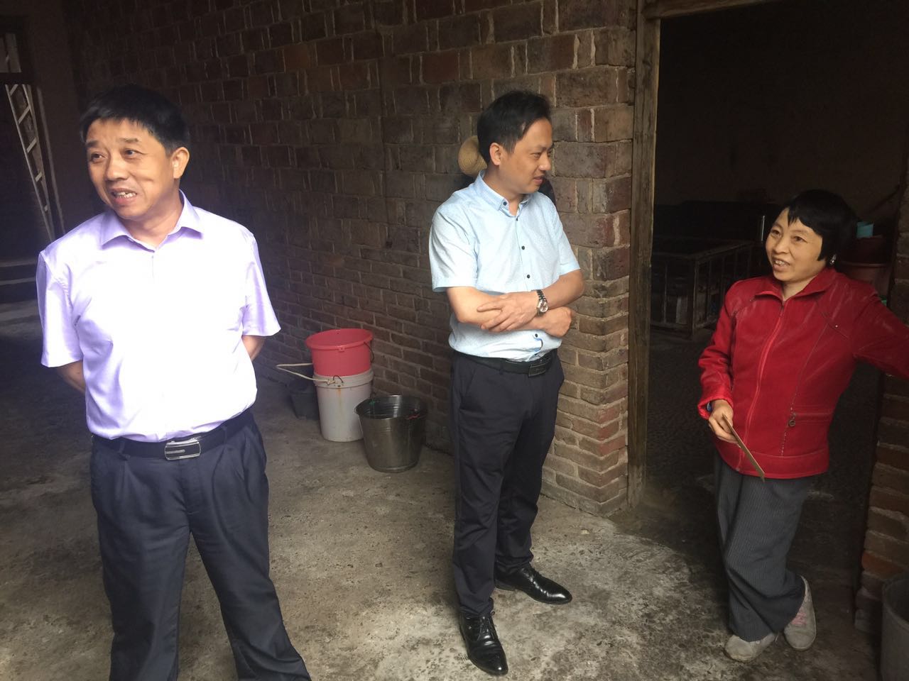 攸县住房和城乡规划建设局节前走访结对帮扶贫困户