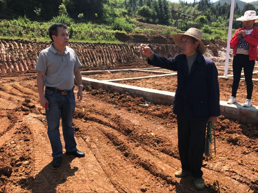 县民政局:进村入户大走访，精准扶贫送温暖