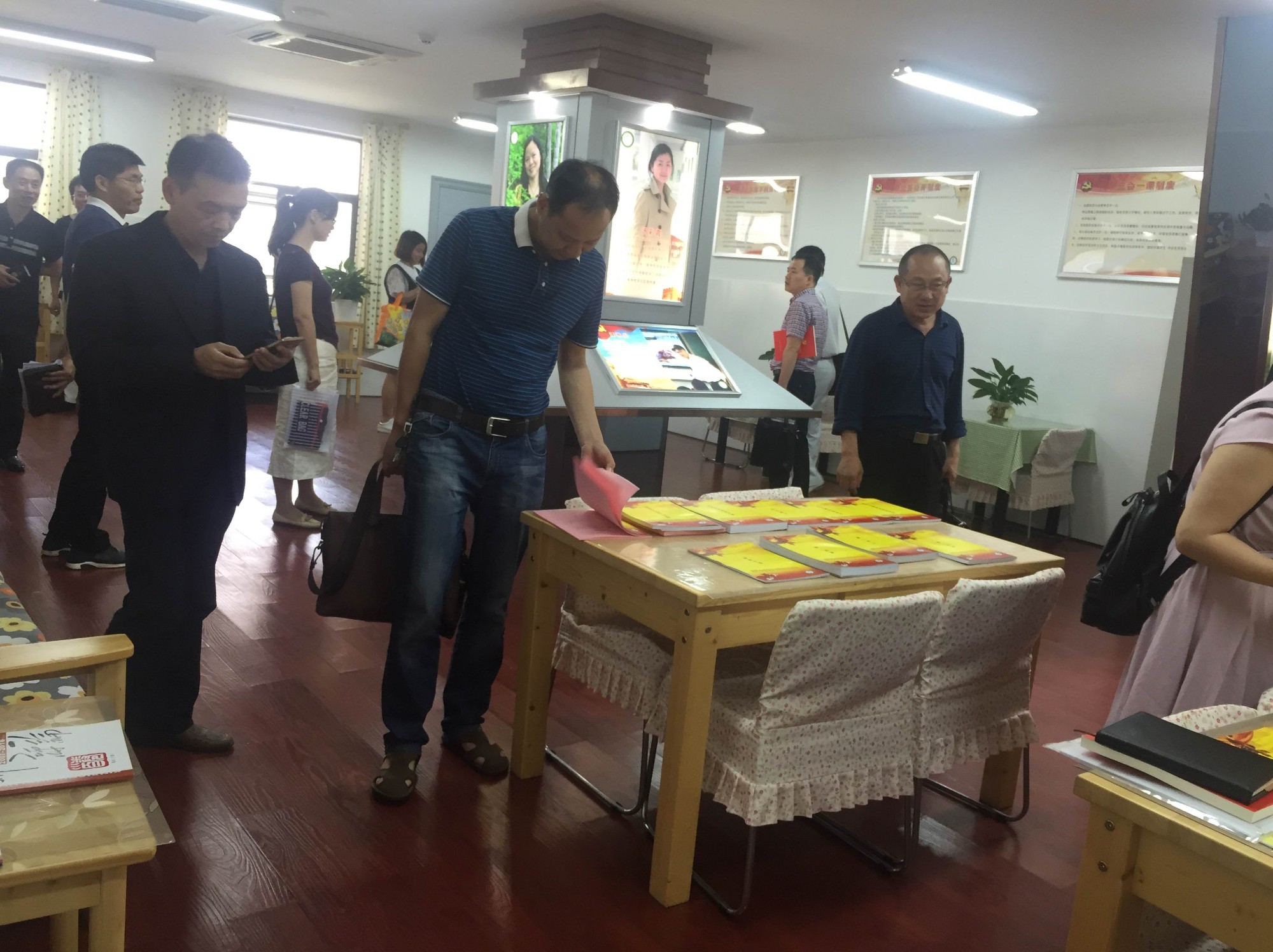 真学实做，“党建领航”为新区教育现代化保驾护航