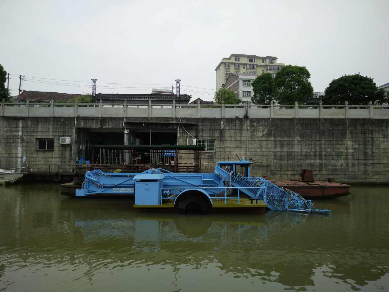 攸县河道保洁步入机械化快车道