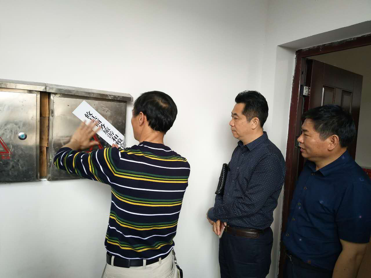 捧好“手中油”，守住“生命线” 县商务旅游和粮食局开展成品油领域安全生产大检查