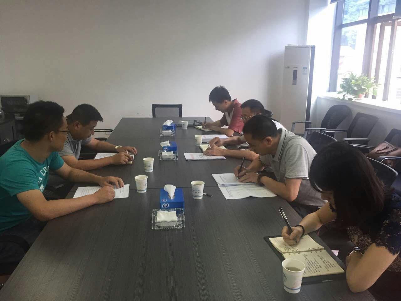 区委政法委一行督查龙泉街道综治维稳和信访工作