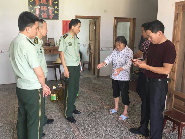 攸县消防大队下乡助力精准扶贫