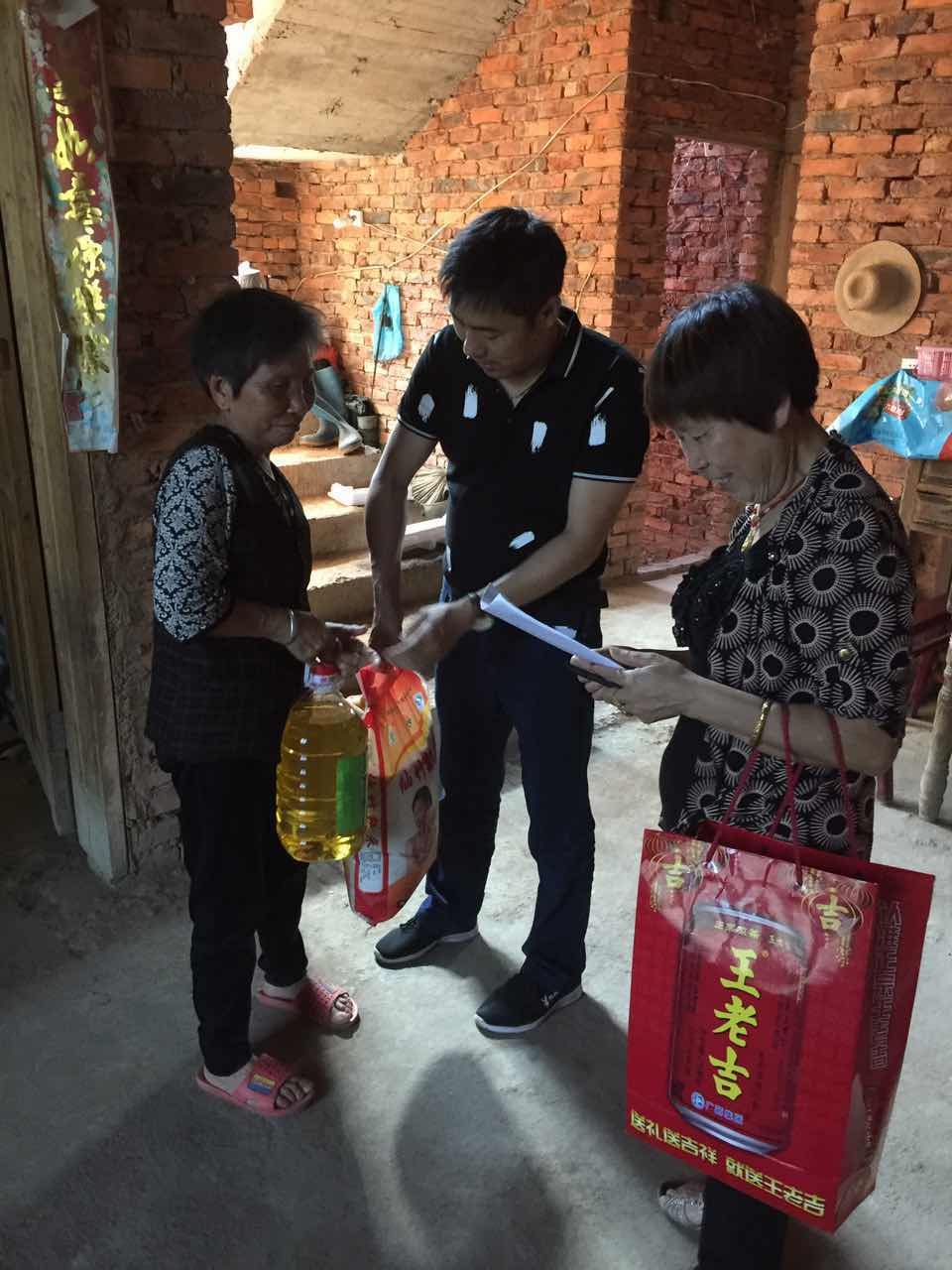 假日不休息，加班加点为扶贫