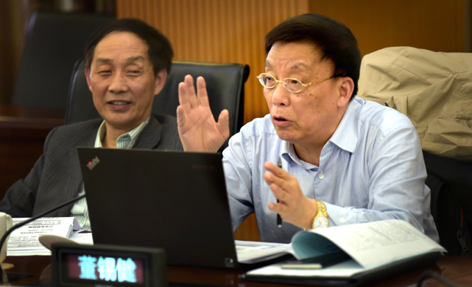 突出特色 打造新城 付访华与专家探讨龙母河产业布局