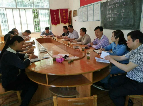 区人大主任肖支前赴炎陵县道任村调研指导精准扶贫工作