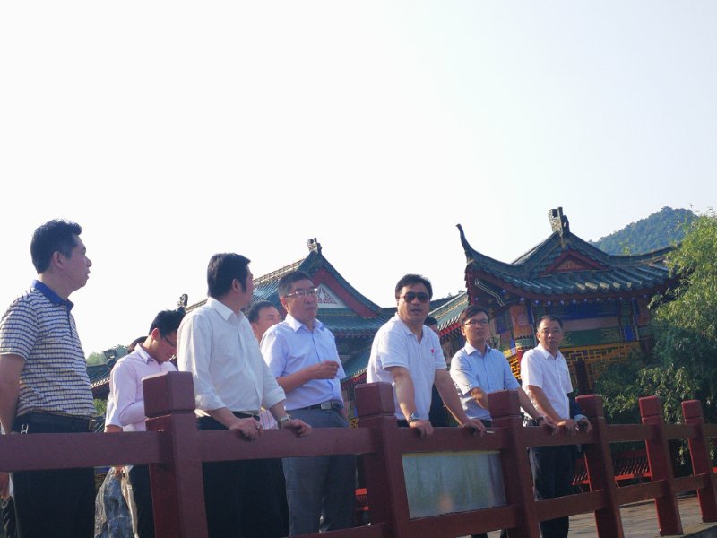 中国旅游协会领导到我县旅游景区考察调研