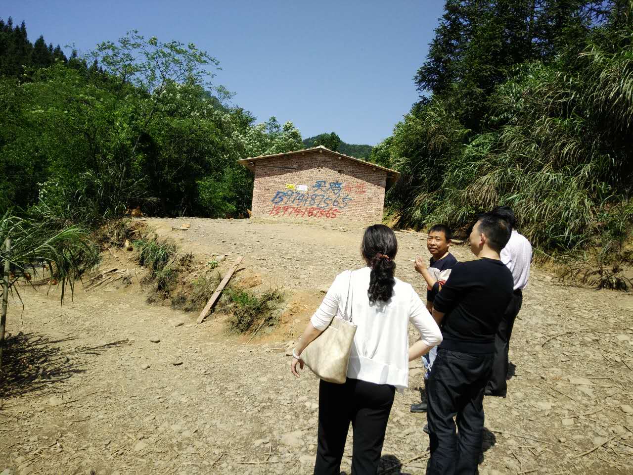 畜牧局环保局联合展开养殖污染“回头看”