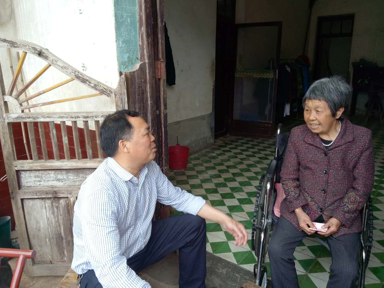酒埠江镇召开脱贫攻坚帮扶单位联村帮扶工作调度会