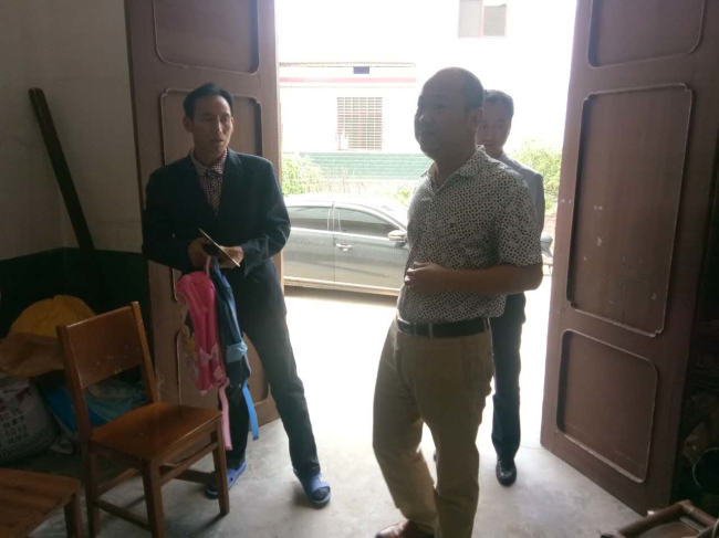 走访慰问贫困户 开展一对一结对帮扶