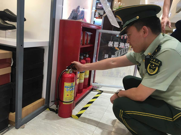攸县消防大队对休闲娱乐场所开展夏季消防安全检查