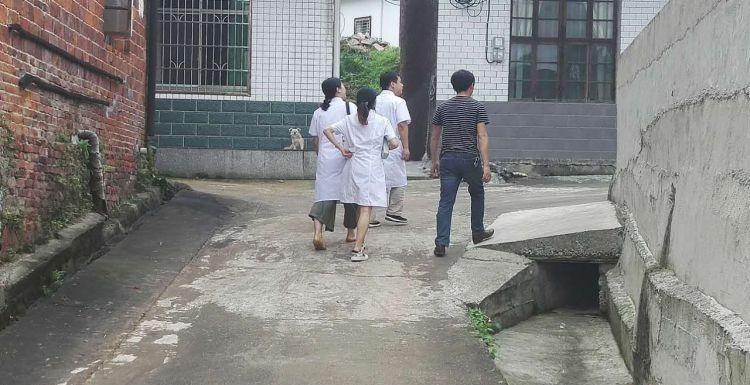 攸县：村民签约家庭医生　打个电话就上门服务