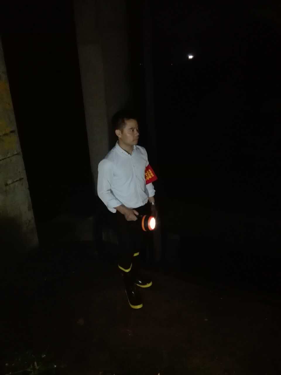 忠于职守 保一方平安