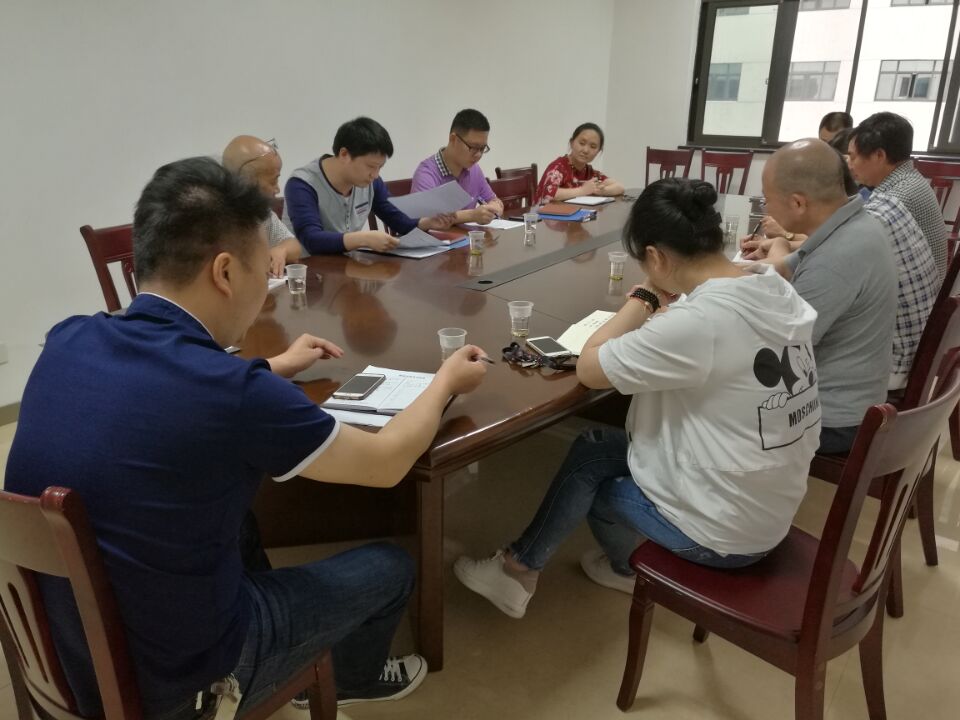 县经管站开展首个“支部主题党日”活动