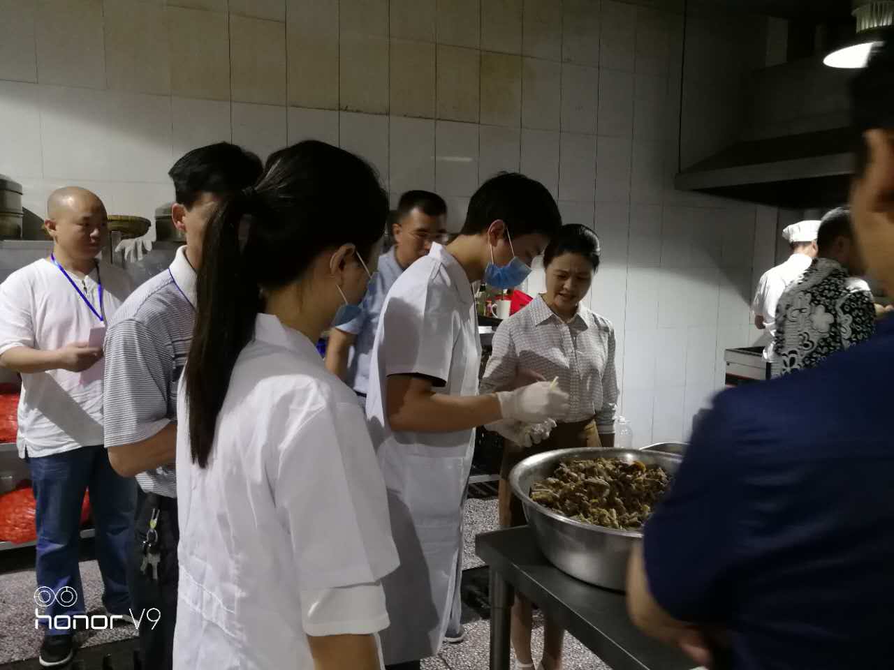 攸县食品药品工商质量监督管理局强化四个"突出" 为"三考"保驾护航