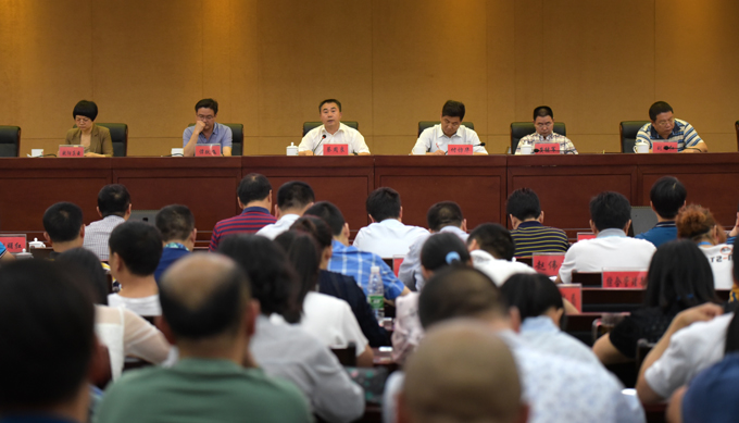 示范区召开“两学一做”学习教育常态化制度化工作部署会暨理论中心组第四次集中学习会
