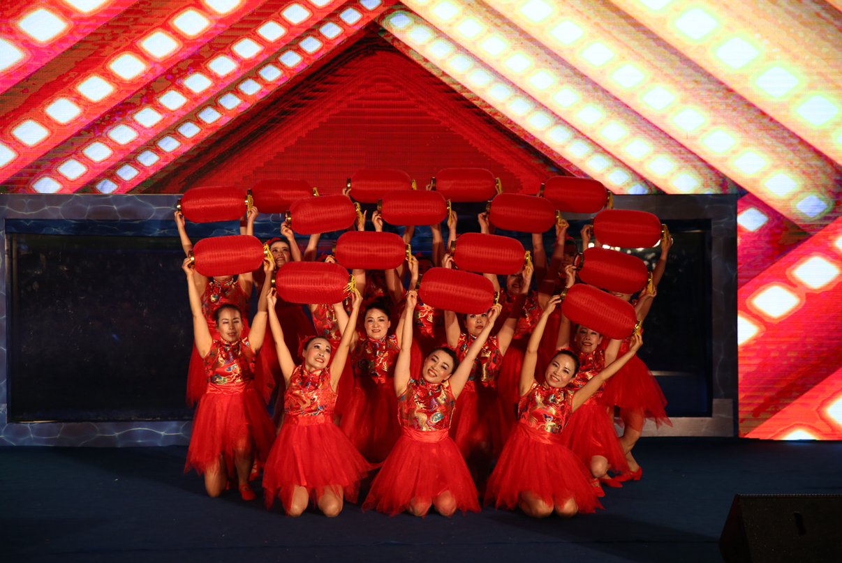 “欢乐潇湘•幸福新区”嵩山街道专场精彩上演