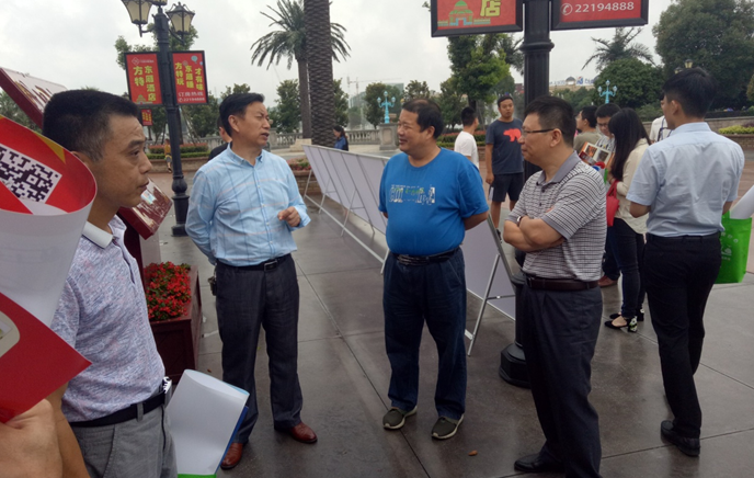 示范区开展安全生产月宣传咨询日活动