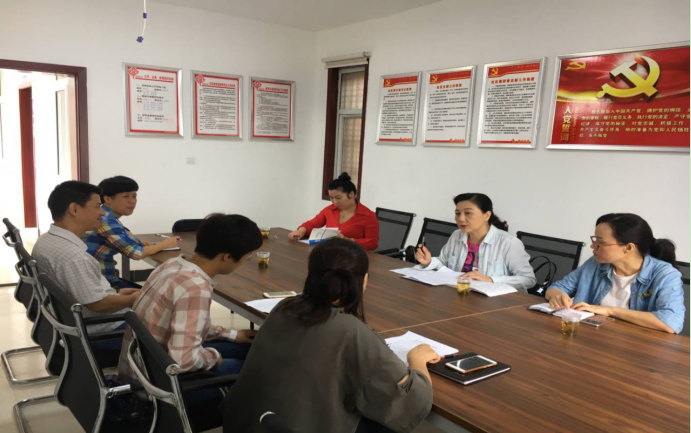 区总工会主席肖小莉一行到建设街道桥头社区考察调研