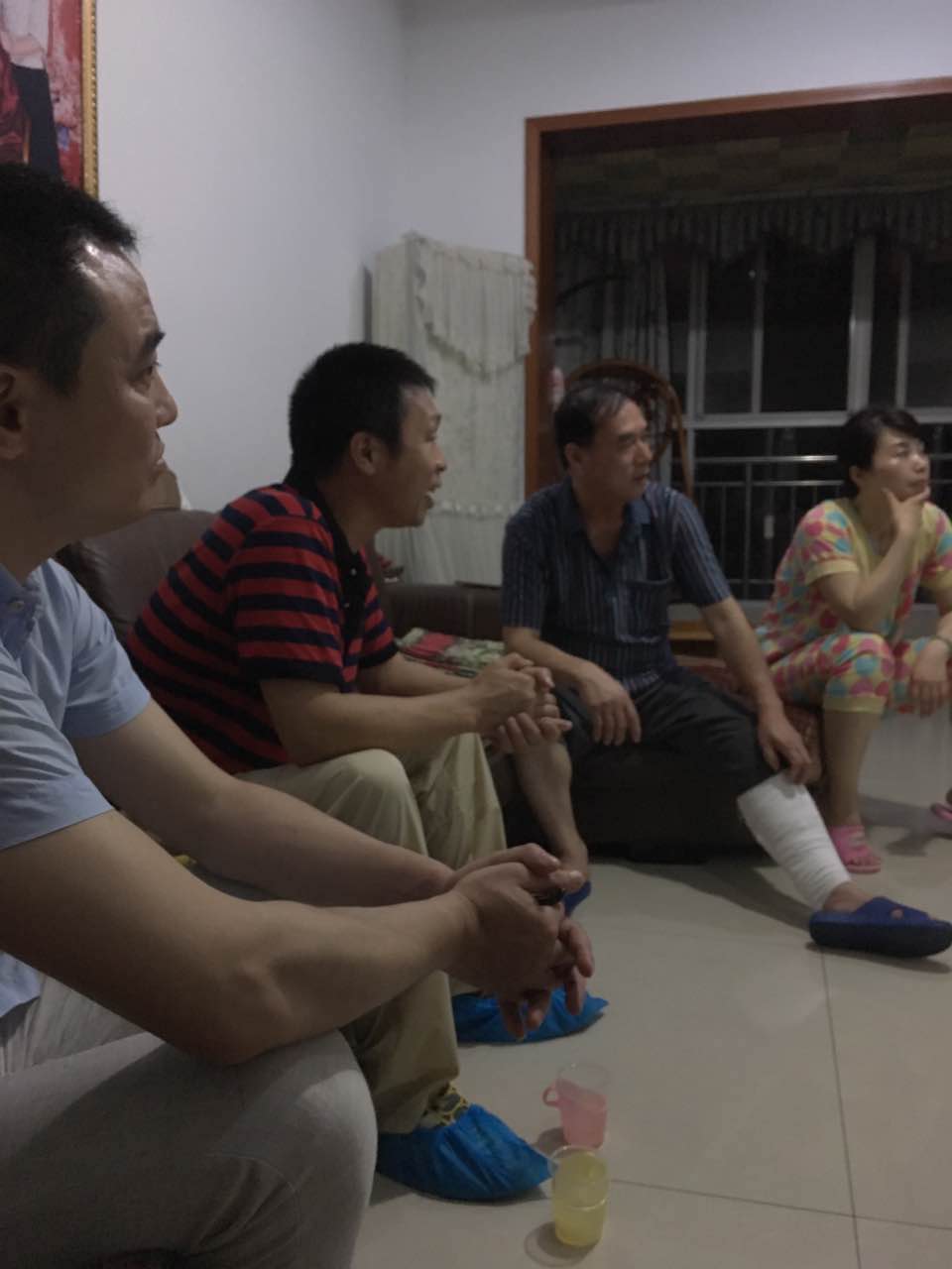 区发改局连夜上门入户 力推征收工作稳步推进