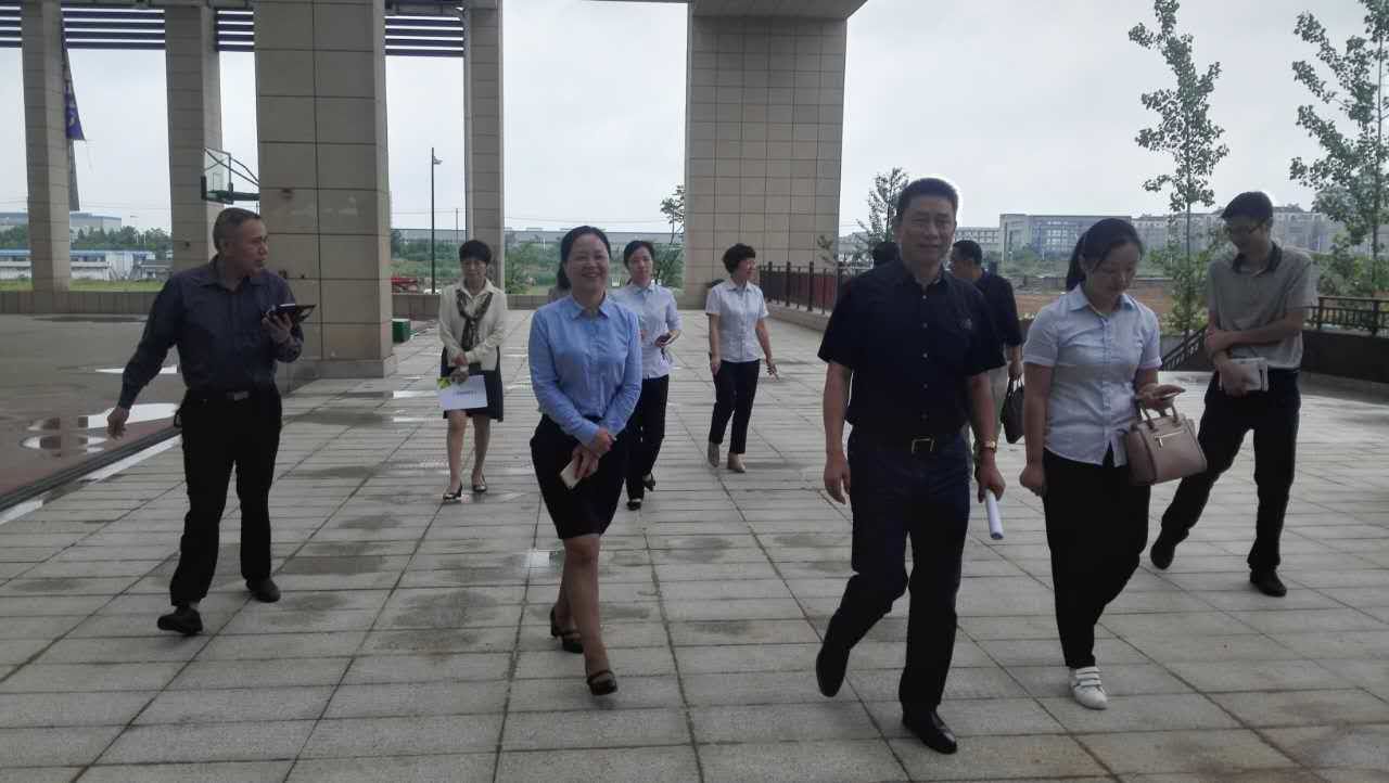 工委罗克俭主任视察新区职工之家