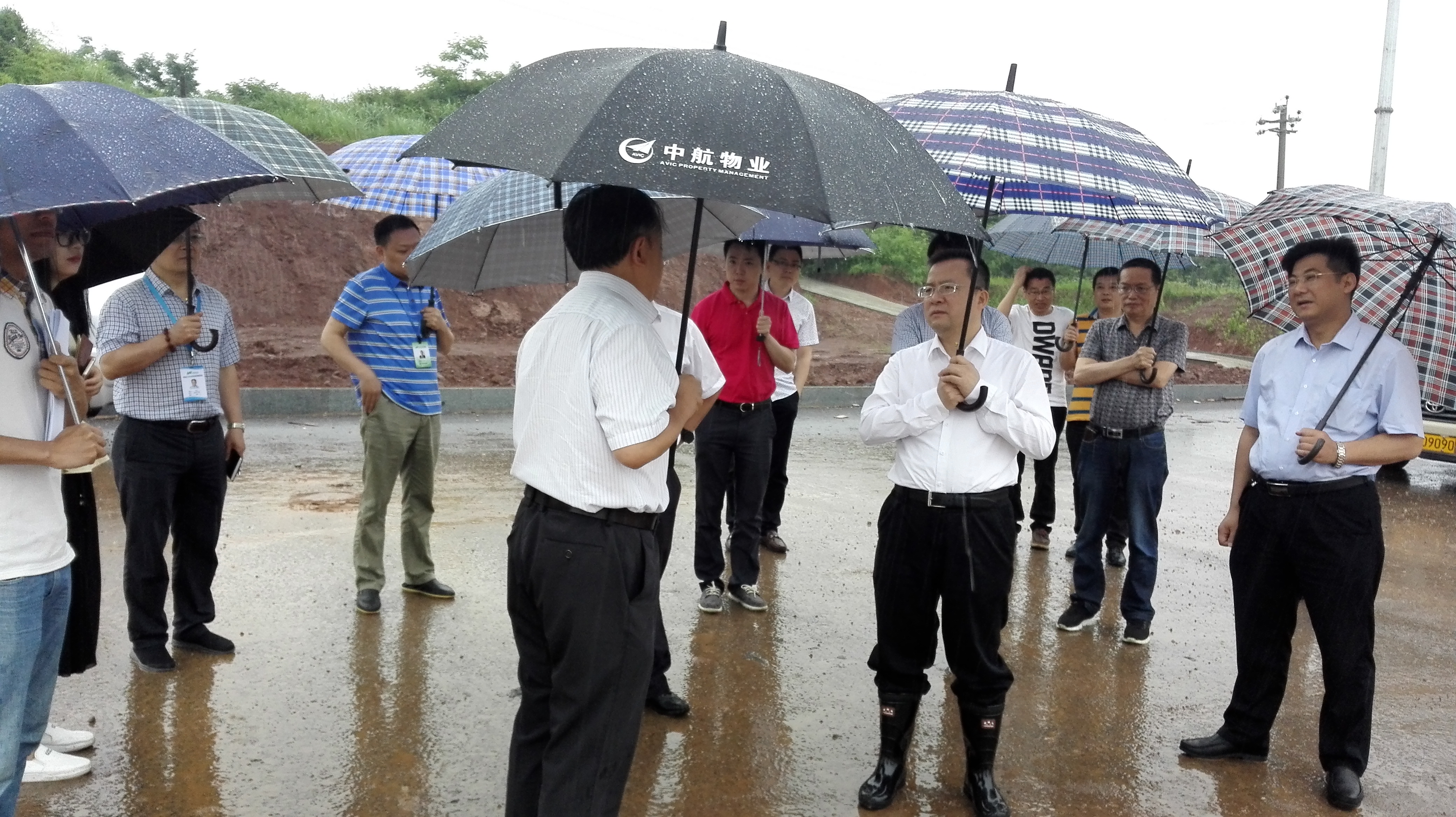 羊贵平常委到湖南（株洲）移动数据中心项目现场办公