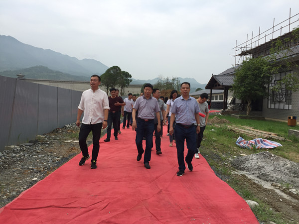 湖南酒仙湖生态旅游开发有限公司开展迎“七&middot;一”主题活动