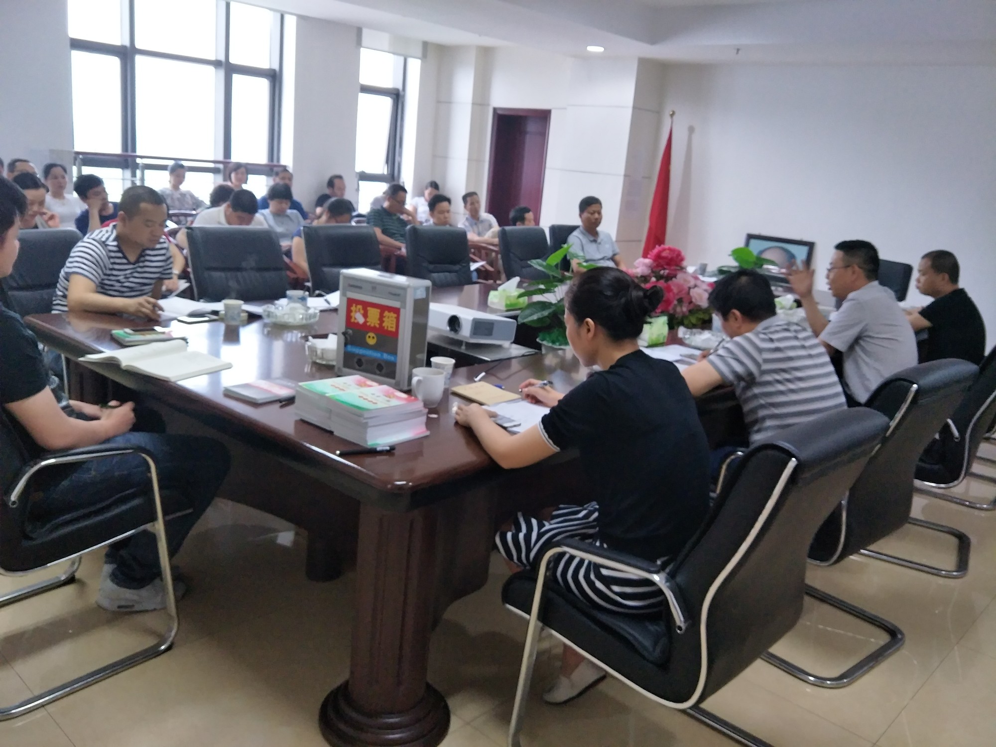 县发改局召开“两学一做”学习教育 常态化制度化动员大会