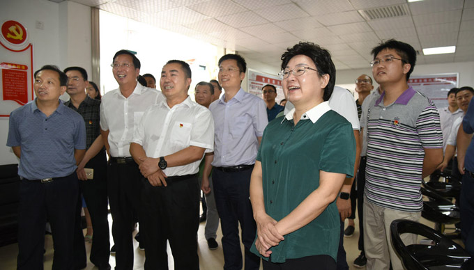全市基层党建“看学议”活动走进云龙