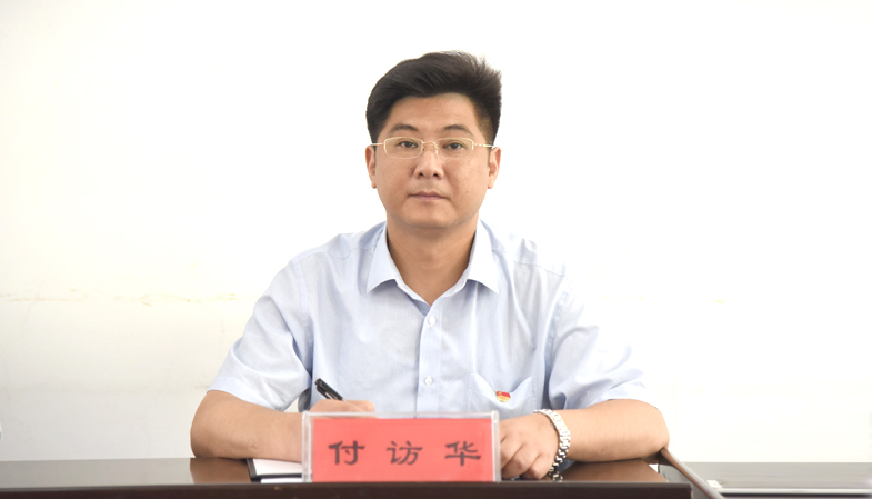 市党代表何剑波来三冲社区党代表工作室听民声 办实事 解难题