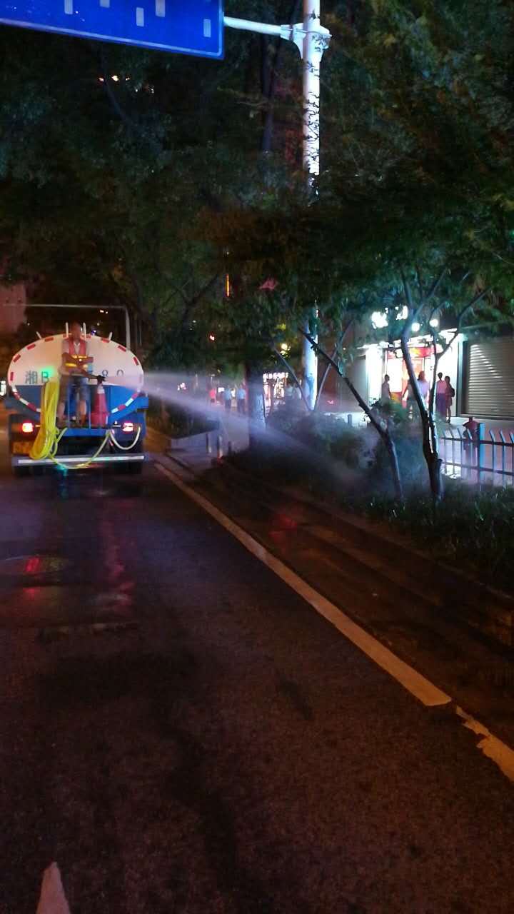 全区绿化养护进入“抗旱模式”