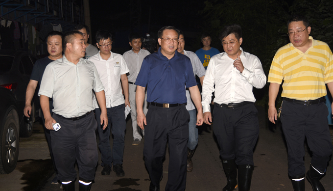 雷绍业巡查云龙防汛值班值守情况
