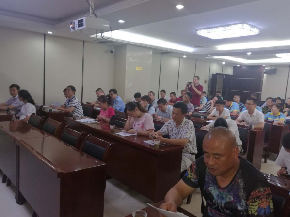 区商务和粮食局组织商贸流通企业安全生产培训
