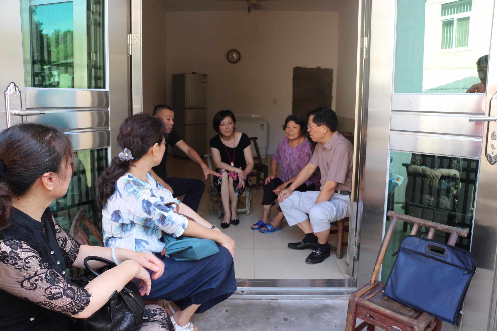 市委巡察组组长刘希山到董家塅街道开展党代表接待日活动