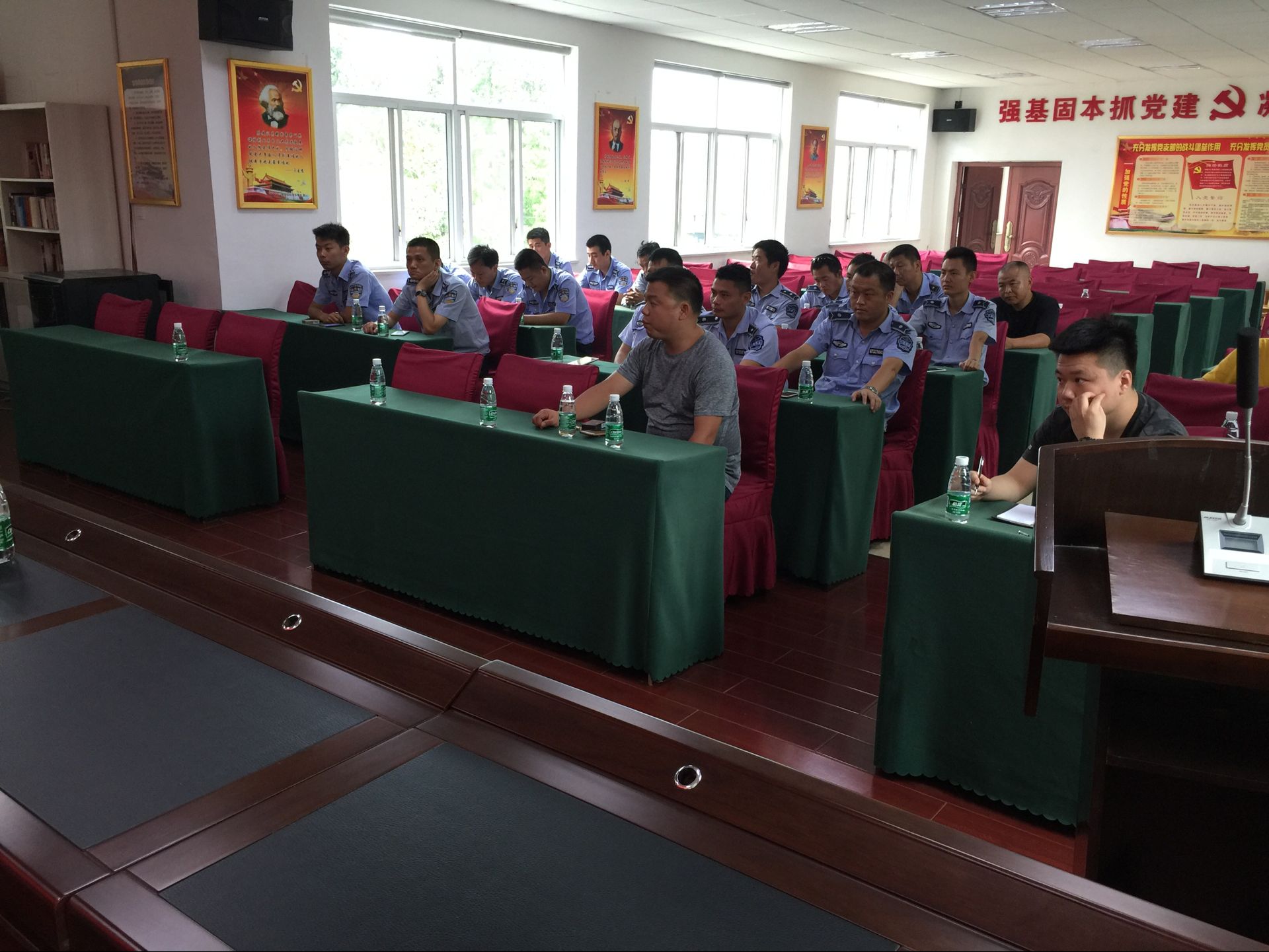 董家塅街道召开辖区道路专项整治工作动员会